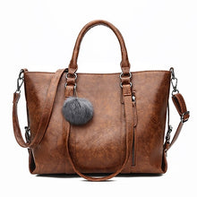 Load image into Gallery viewer, LEFTSIDE Luxury Handbags For Women Designer Shoulder Bags Female Vintage Crossbody Bag Ladies Big Purses and Handbags
