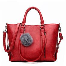 Load image into Gallery viewer, LEFTSIDE Luxury Handbags For Women Designer Shoulder Bags Female Vintage Crossbody Bag Ladies Big Purses and Handbags
