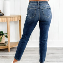 Load image into Gallery viewer, Fashionable jeans with slim fit, legs and high waist
